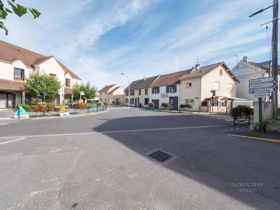 Appartement 7 Personnes Pres De Disney & Paris Chanteloup En Brie Buitenkant foto